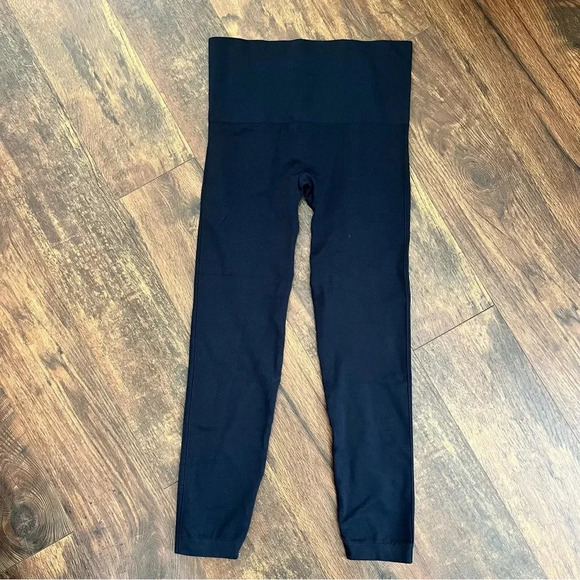 Spanx Seamless Cropped Leggings Stretch Black Size XL - Picture 5 of 5
